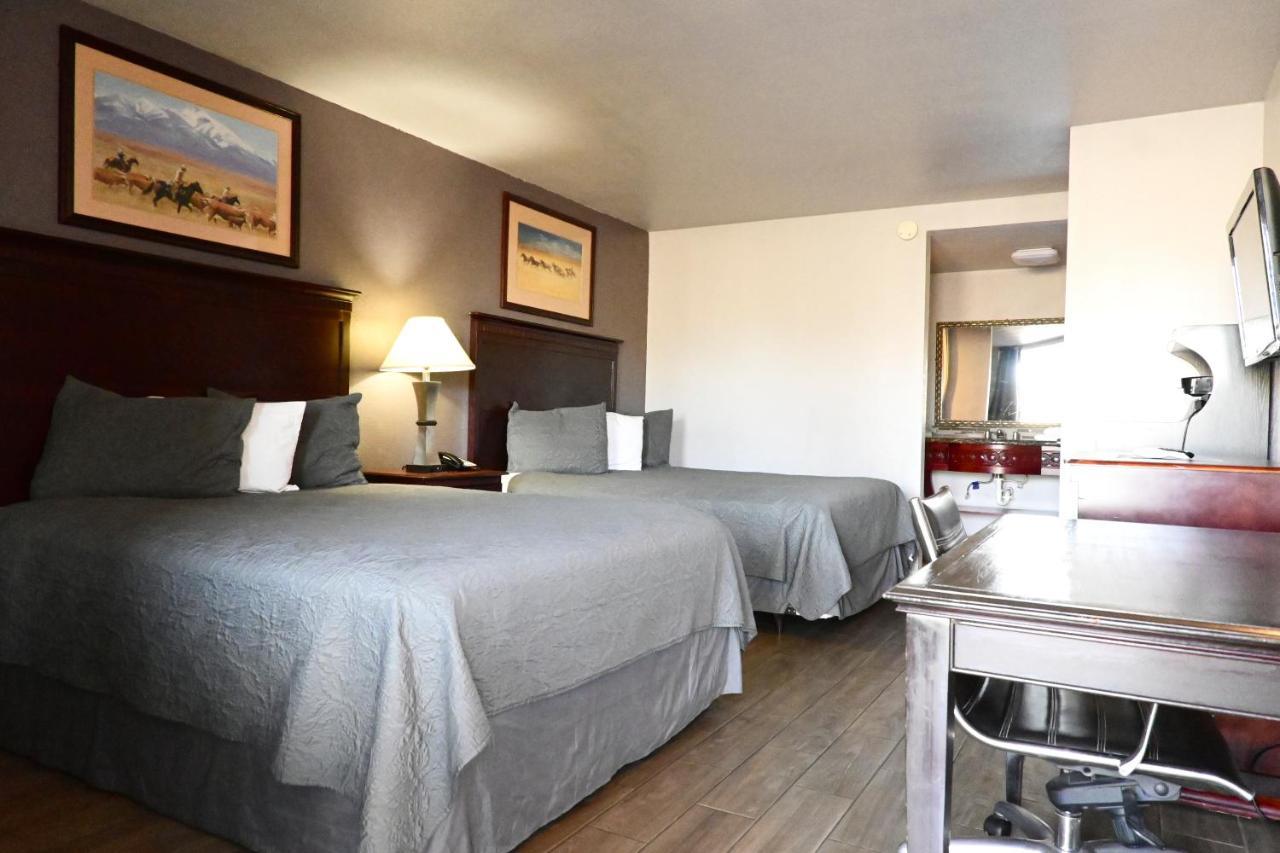 R Nite Star Inn And Suites -Home Of The Cowboys & Rangers Arlington Bagian luar foto
